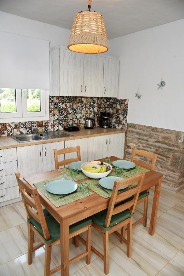 Villa Kampos Family Garden Batsíon Exterior foto
